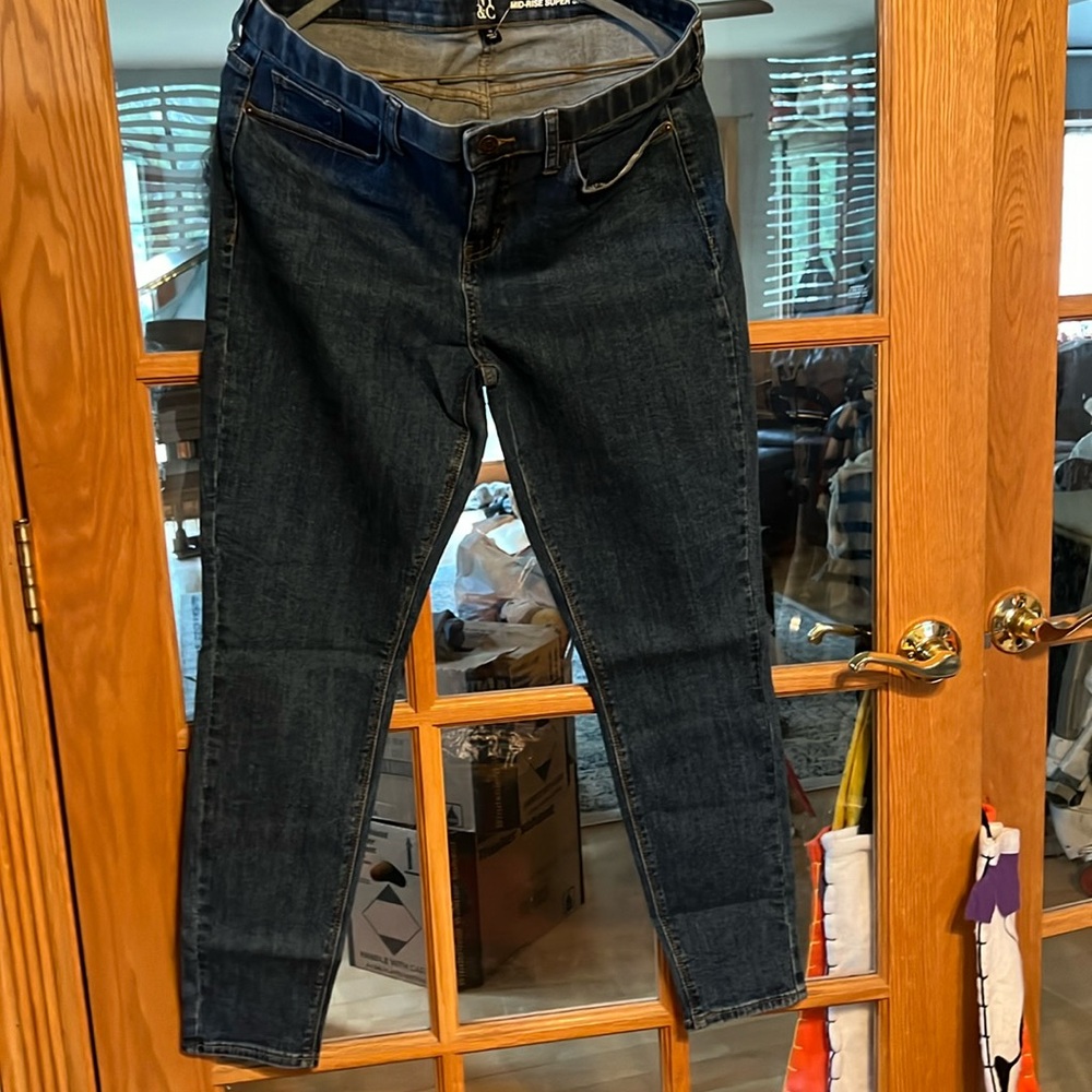 Mid rise super skinny women’s jeans new with tags